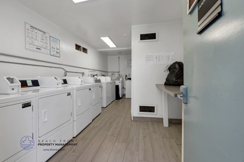 Floor plan for 2 beds, 1 bath, 1035 sqft